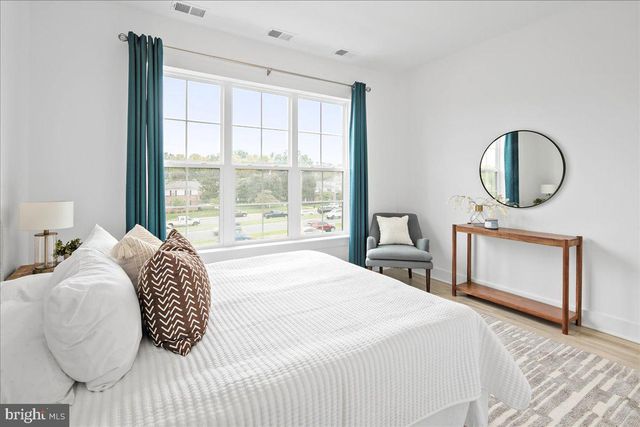7371 ARLINGTON BLVD, Falls Church, VA 22042