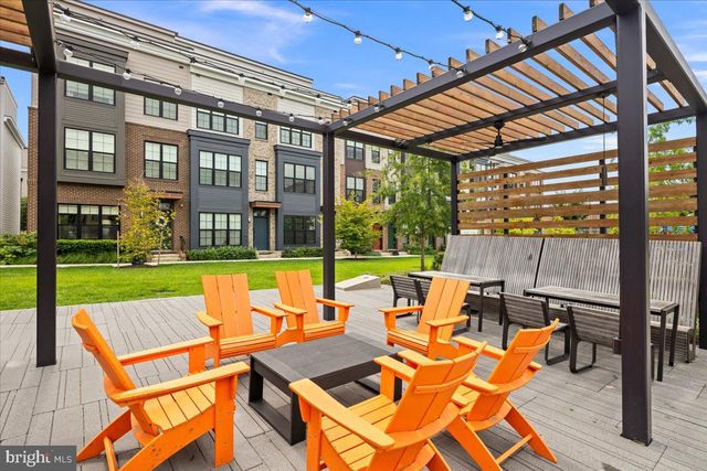 7371 ARLINGTON BLVD, Falls Church, VA 22042