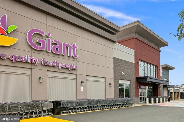 7371 ARLINGTON BLVD, Falls Church, VA 22042