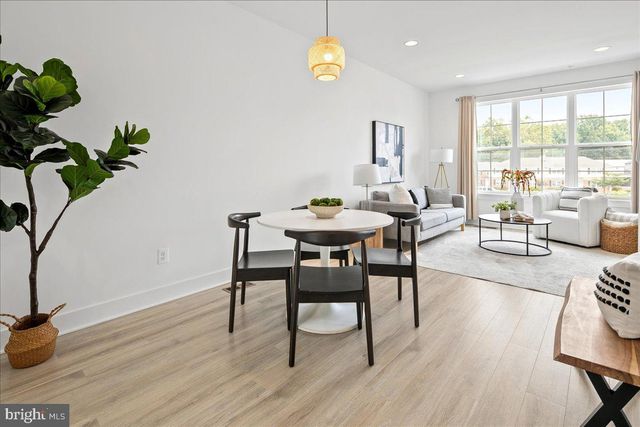 7371 ARLINGTON BLVD, Falls Church, VA 22042