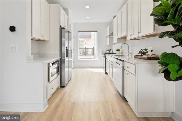 7371 ARLINGTON BLVD, Falls Church, VA 22042