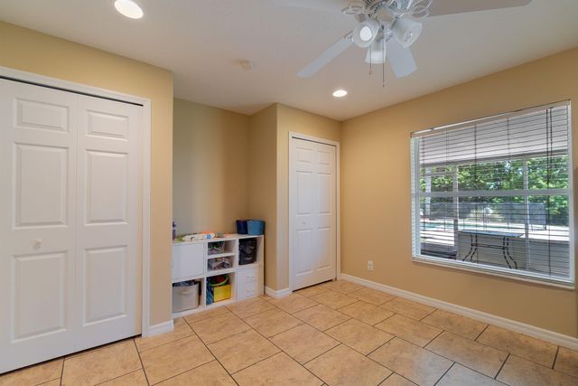 17468 N 38th Rd Road N, The Acreage, FL 33470