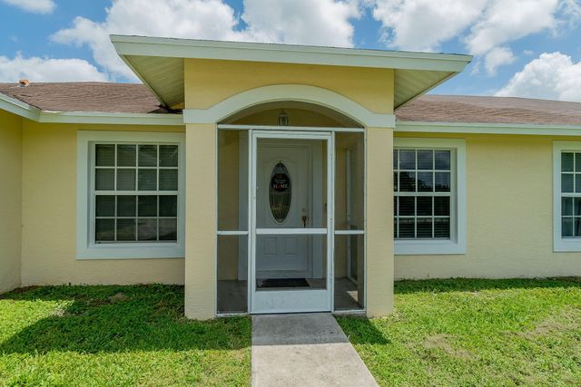 17468 N 38th Rd Road N, The Acreage, FL 33470