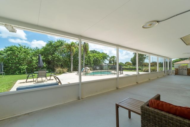 17468 N 38th Rd Road N, The Acreage, FL 33470