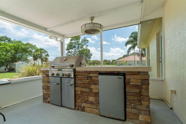 17468 N 38th Rd Road N, The Acreage, FL 33470