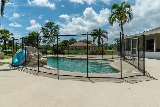 17468 N 38th Rd Road N, The Acreage, FL 33470