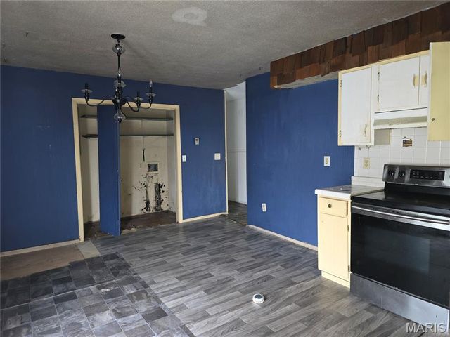 209 Russell Avenue, Sikeston, MO 63801