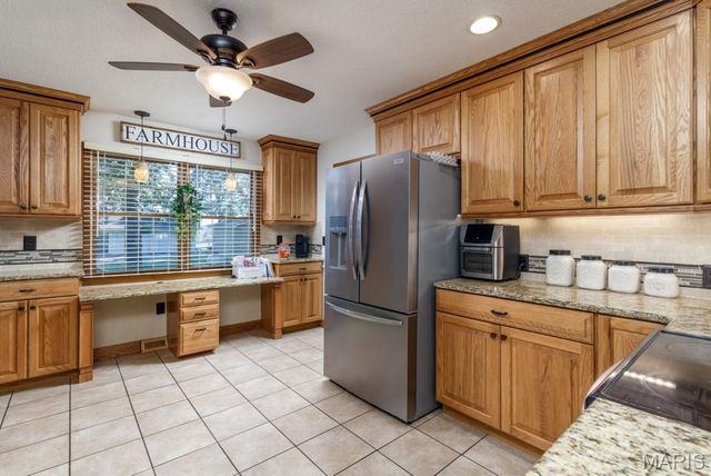 20150 SW OAKWOOD Drive, Lebanon, MO 65536