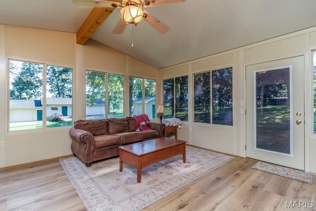 20150 SW OAKWOOD Drive, Lebanon, MO 65536