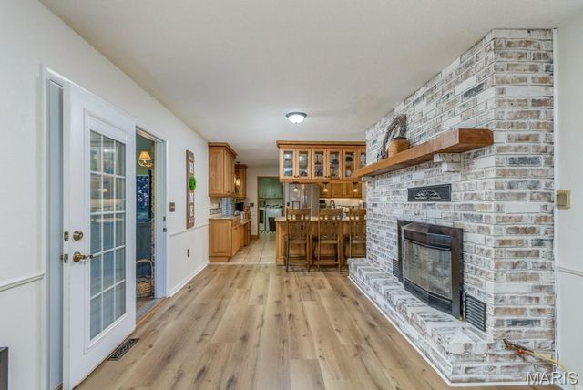 20150 SW OAKWOOD Drive, Lebanon, MO 65536