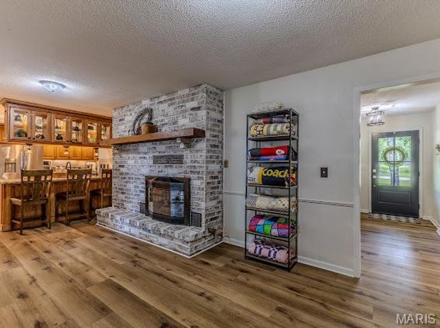 20150 SW OAKWOOD Drive, Lebanon, MO 65536