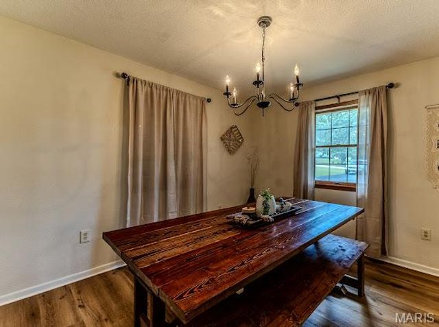 20150 SW OAKWOOD Drive, Lebanon, MO 65536