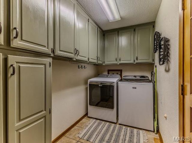 20150 SW OAKWOOD Drive, Lebanon, MO 65536