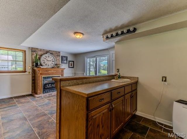 20150 SW OAKWOOD Drive, Lebanon, MO 65536