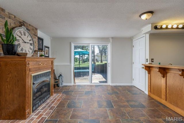 20150 SW OAKWOOD Drive, Lebanon, MO 65536