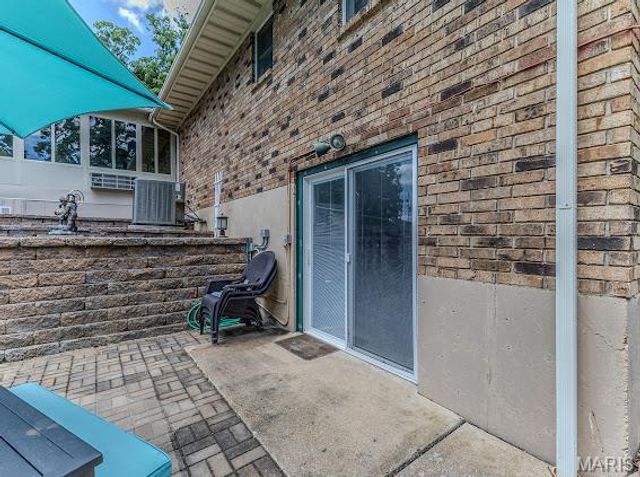 20150 SW OAKWOOD Drive, Lebanon, MO 65536