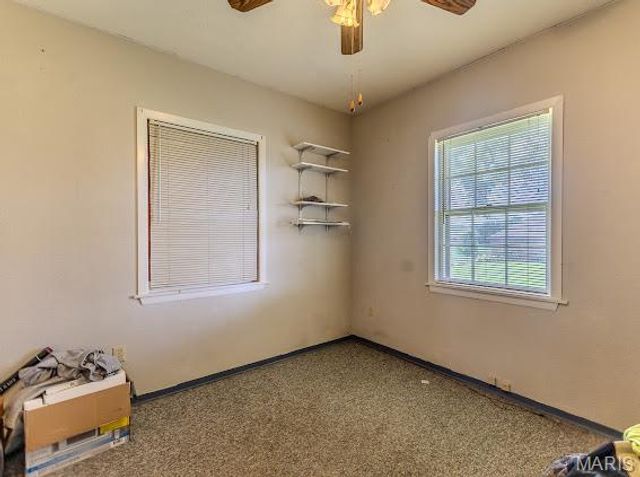 20150 SW OAKWOOD Drive, Lebanon, MO 65536