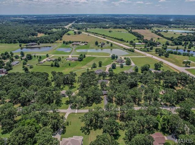 20150 SW OAKWOOD Drive, Lebanon, MO 65536