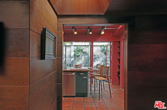 2673 Mandeville Canyon Road, Los Angeles, CA 90049