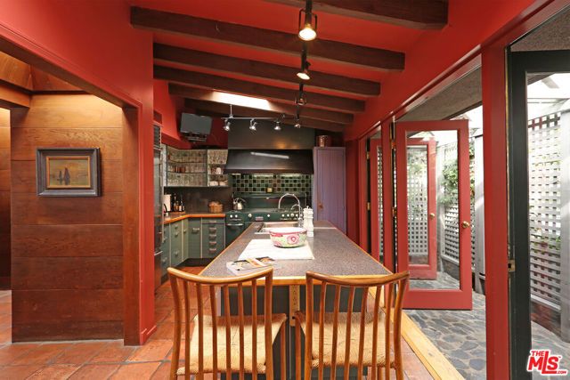 2673 Mandeville Canyon Road, Los Angeles, CA 90049