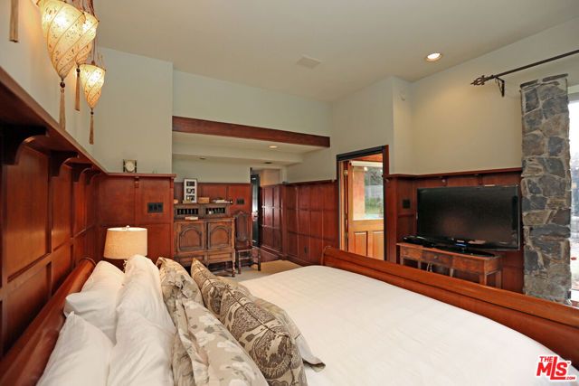 2673 Mandeville Canyon Road, Los Angeles, CA 90049