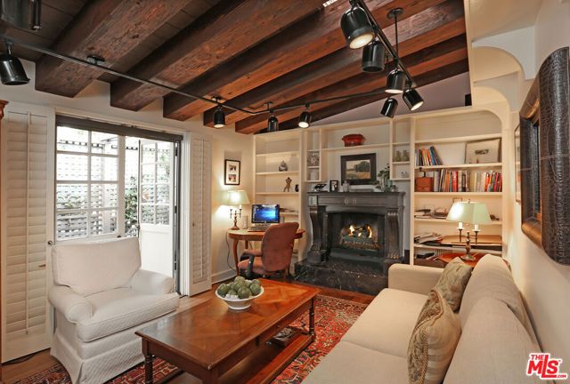 2673 Mandeville Canyon Road, Los Angeles, CA 90049