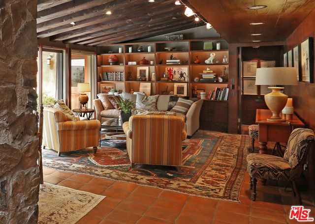 2673 Mandeville Canyon Road, Los Angeles, CA 90049