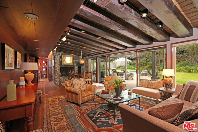 2673 Mandeville Canyon Road, Los Angeles, CA 90049