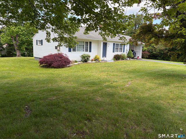 3 Mohican Lane, Wallingford, CT 06492