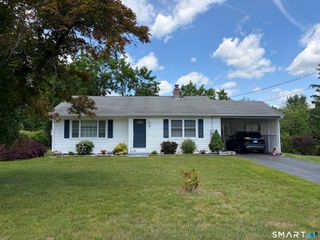 3 Mohican Lane, Wallingford, CT 06492