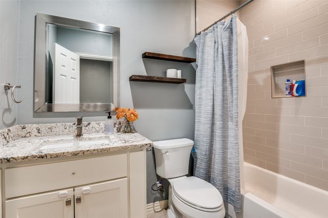 2723 Pike Drive, Lancaster, TX 75134