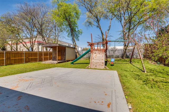 2723 Pike Drive, Lancaster, TX 75134