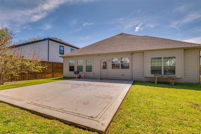 2723 Pike Drive, Lancaster, TX 75134