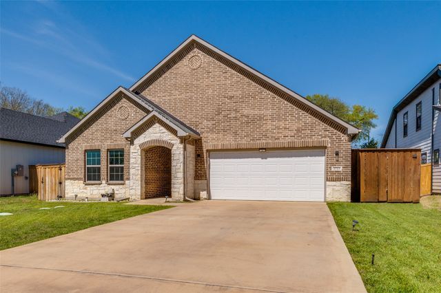 2723 Pike Drive, Lancaster, TX 75134