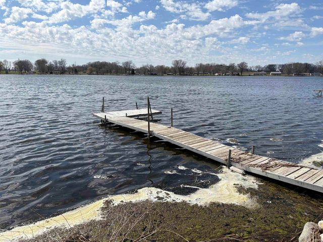 10686 N C Drive, Kendallville, IN 46755
