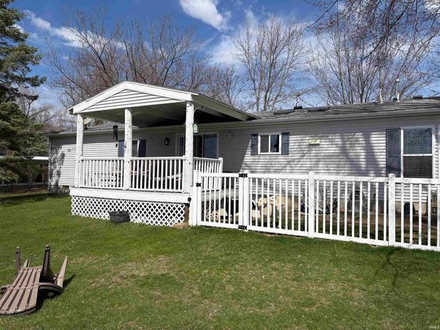 10686 N C Drive, Kendallville, IN 46755