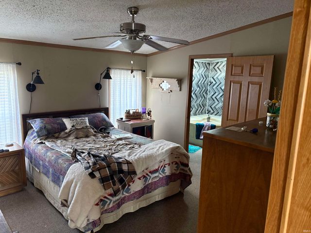 10686 N C Drive, Kendallville, IN 46755