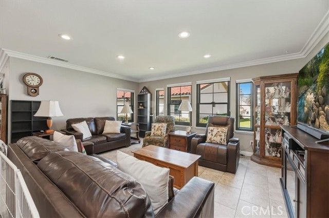 1071 Claire, Hemet, CA 92545