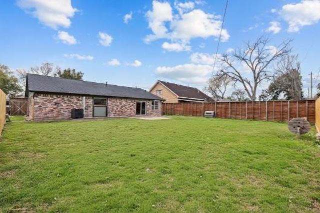 11007 Green Arbor Drive, Houston, TX 77089