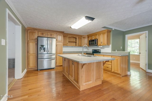 204 Thomas Road, Rogersville, TN 37857