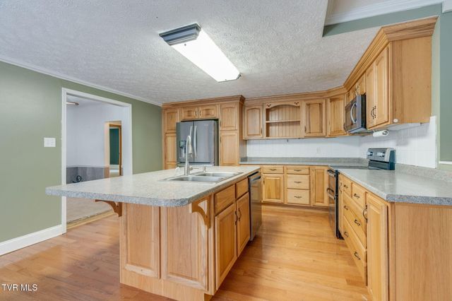 204 Thomas Road, Rogersville, TN 37857