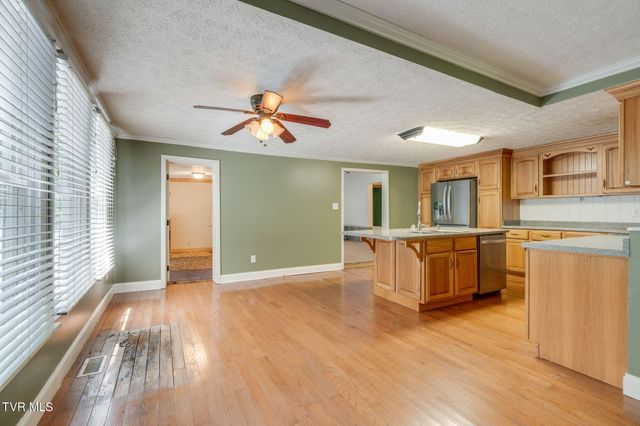 204 Thomas Road, Rogersville, TN 37857