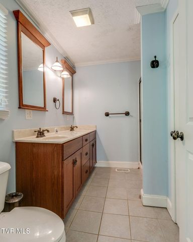 204 Thomas Road, Rogersville, TN 37857