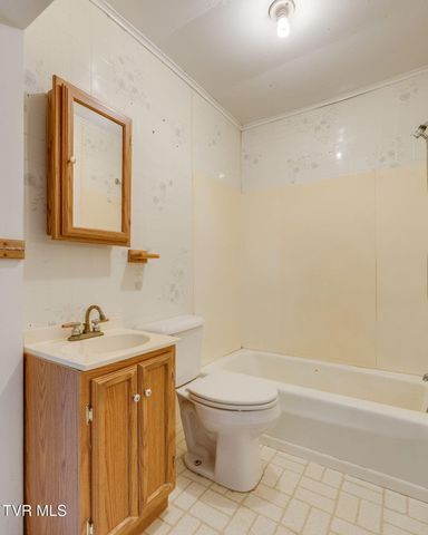 204 Thomas Road, Rogersville, TN 37857