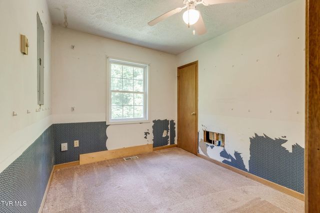 204 Thomas Road, Rogersville, TN 37857