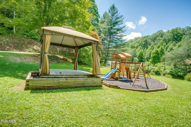 204 Thomas Road, Rogersville, TN 37857