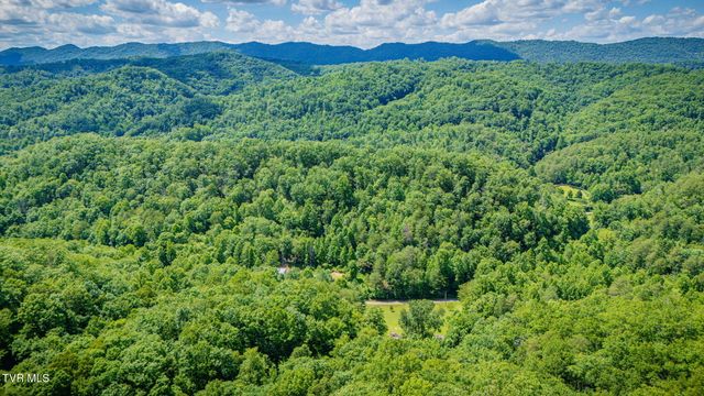 204 Thomas Road, Rogersville, TN 37857