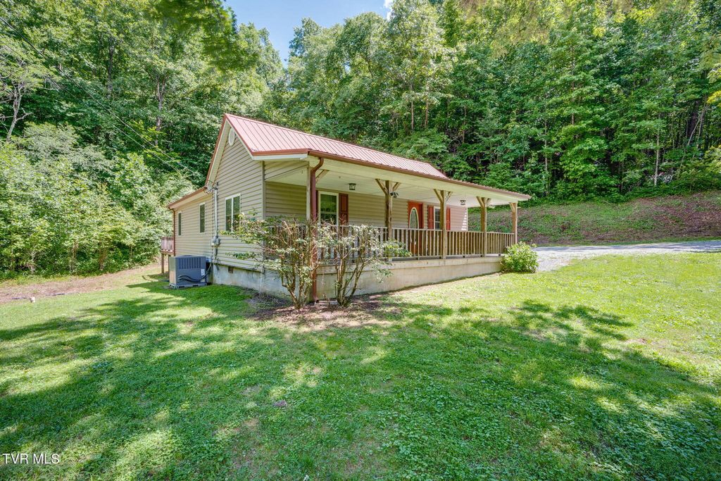 204 Thomas Road, Rogersville, TN 37857