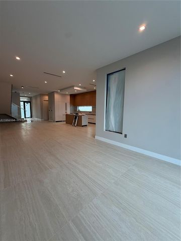 1637 Monroe St, Hollywood, FL 33020