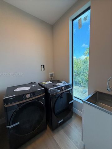 1637 Monroe St, Hollywood, FL 33020